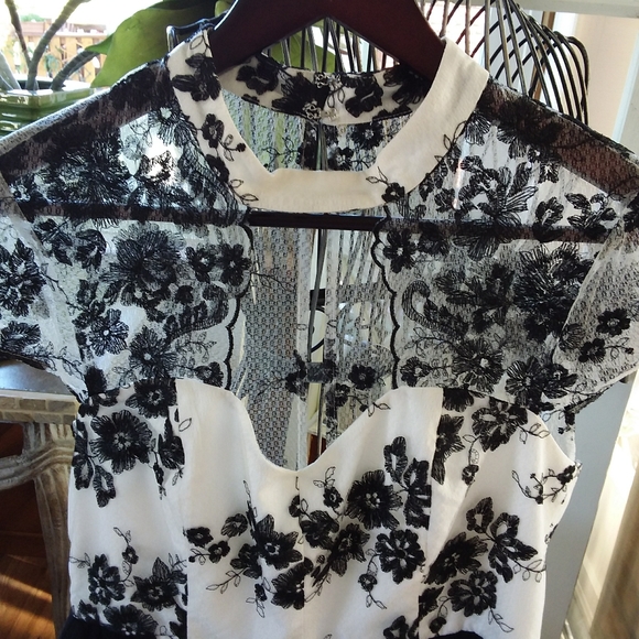 Sold BCBG Generations evening dress - Picture 2 of 7